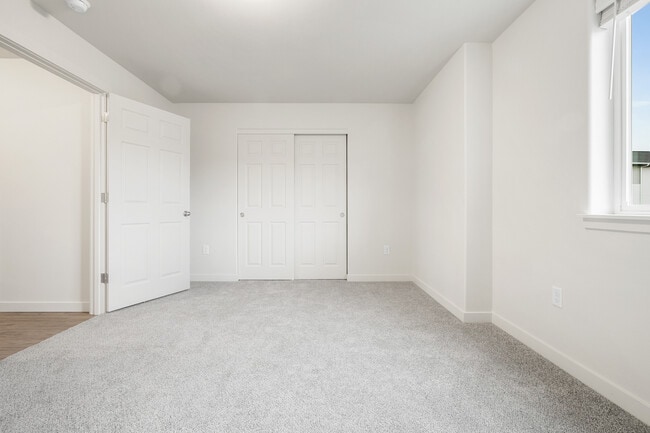 1x1 Bedroom - Heritage Park