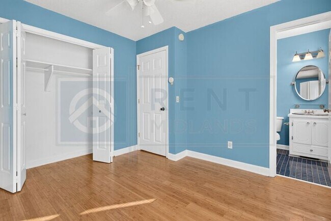 Building Photo - Beautiful Condo Available