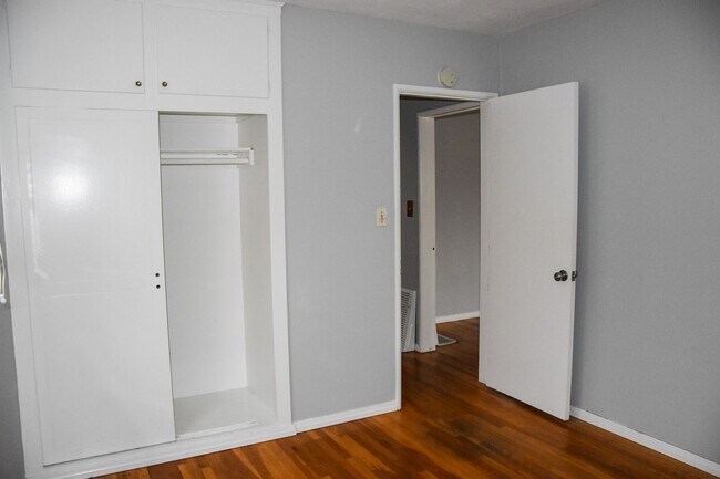 Building Photo - Steps to Chapman College