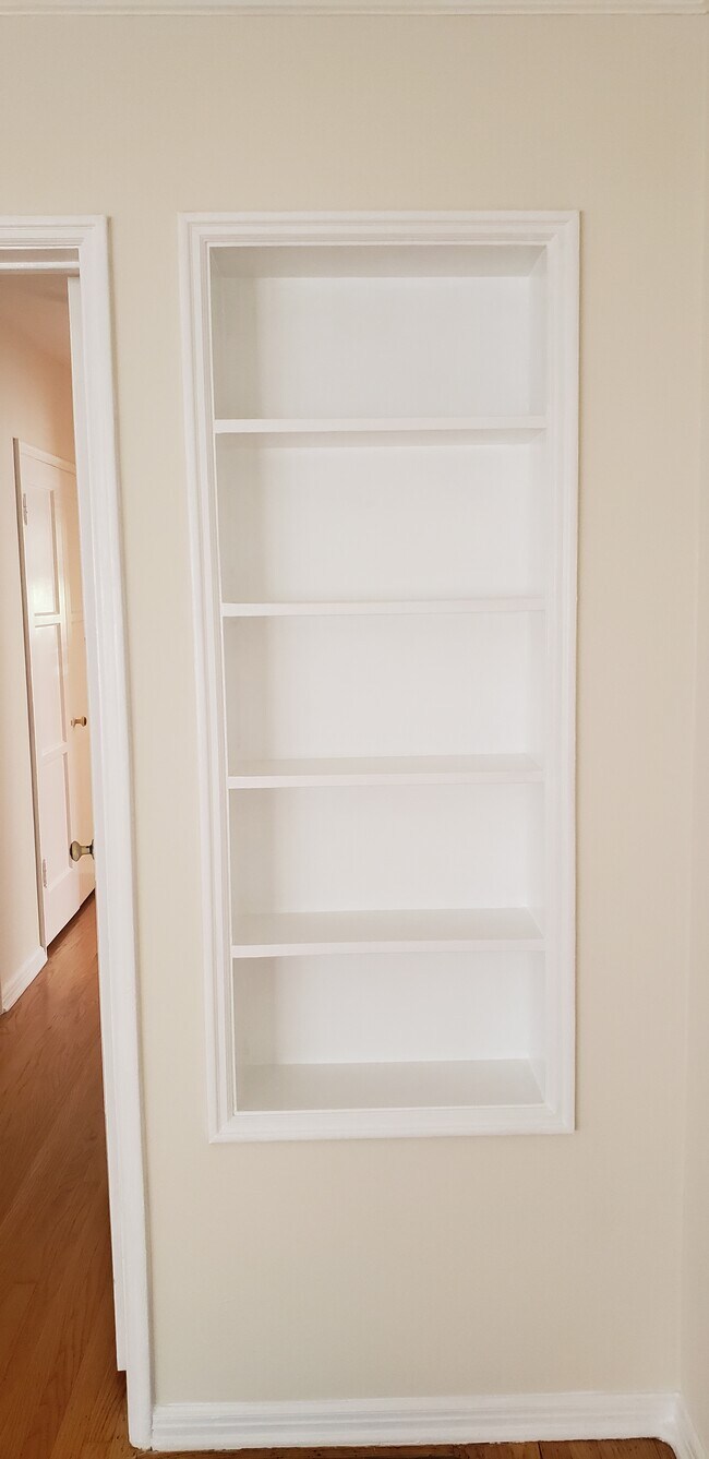 Built in Shelving in living room - 2049 N Vermont Ave