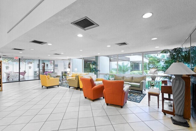 Building Photo - 2312 S Cypress Bend Dr