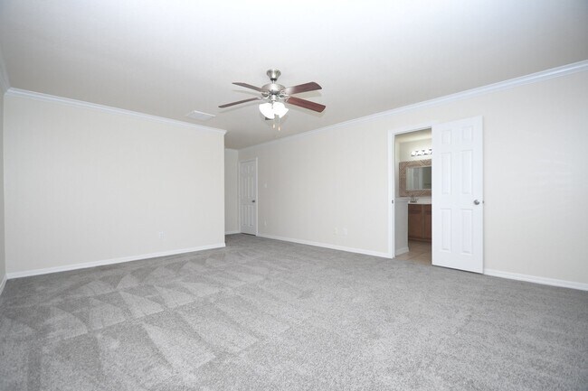 Building Photo - 3306 Southern Grove Ln