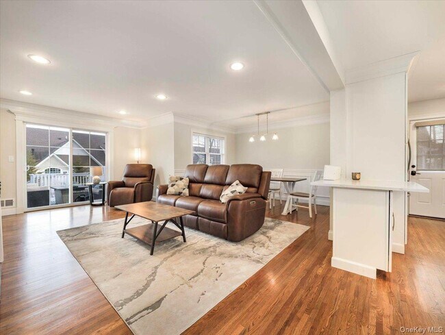 Building Photo - 5 Indian Dr