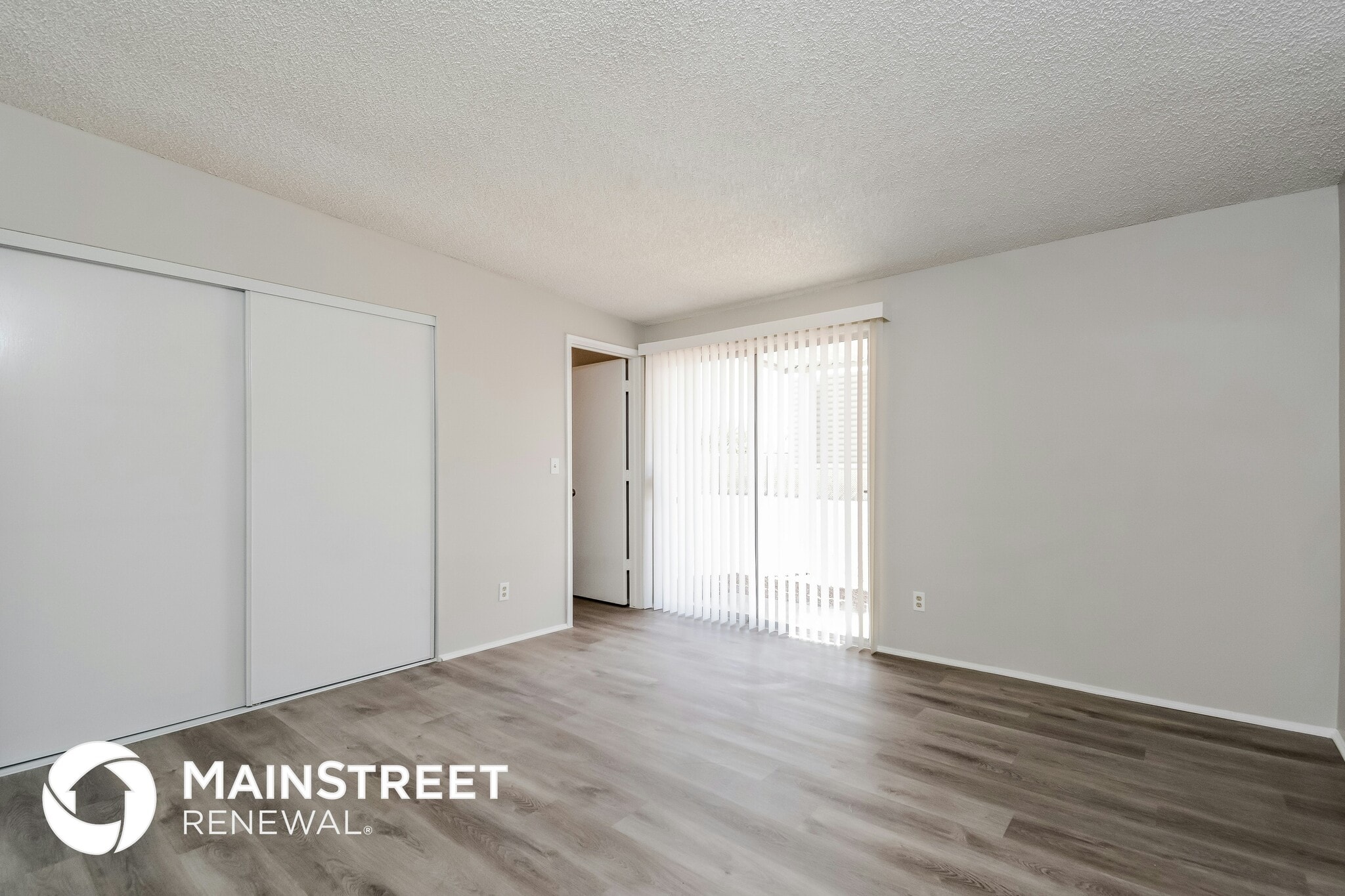 Building Photo - 9722 E Golf Links Rd