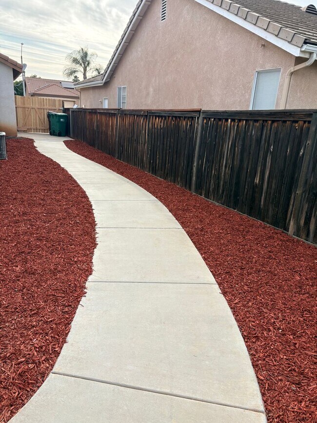 Building Photo - SINGLE STORY HOME LEASE AVAILABLE IN MENIFEE!!!