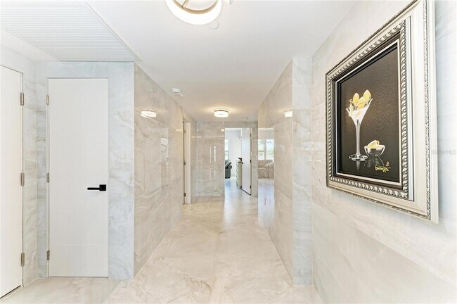 Building Photo - 603 Longboat Club Rd