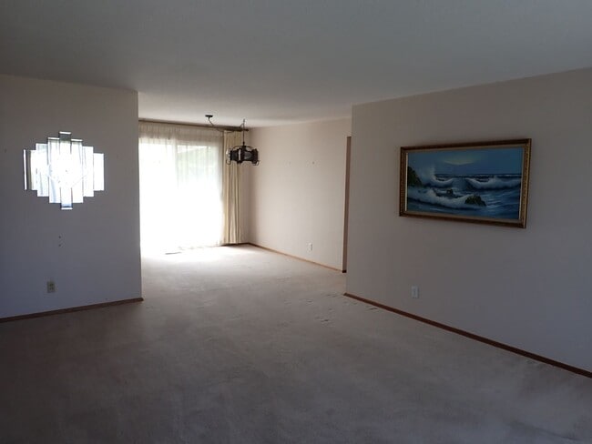 Building Photo - Great Puyallup Valley Rambler