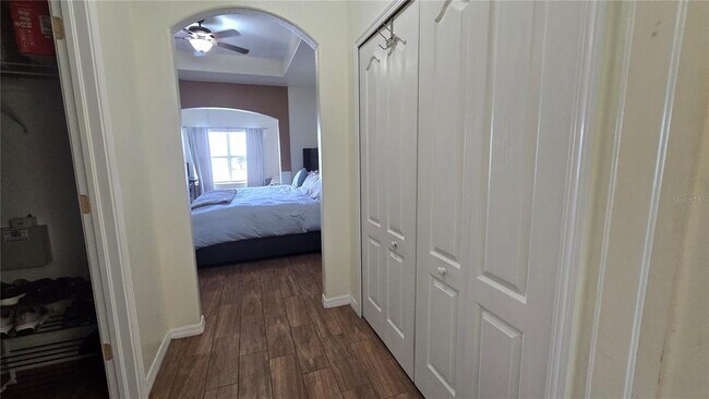 Building Photo - 4085 Shadetree Ln