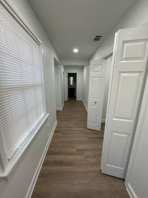 Building Photo - 3811 S Goodman Cir