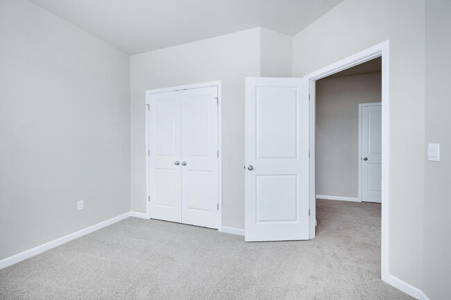 Building Photo - 2229 Horton Pk Dr