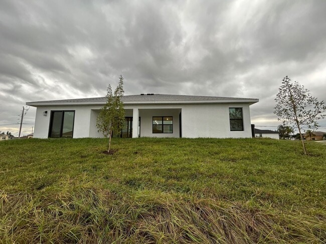 Building Photo - 19 NW 19th Terrace