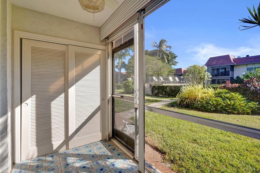 Building Photo - 1050 NW 13th St