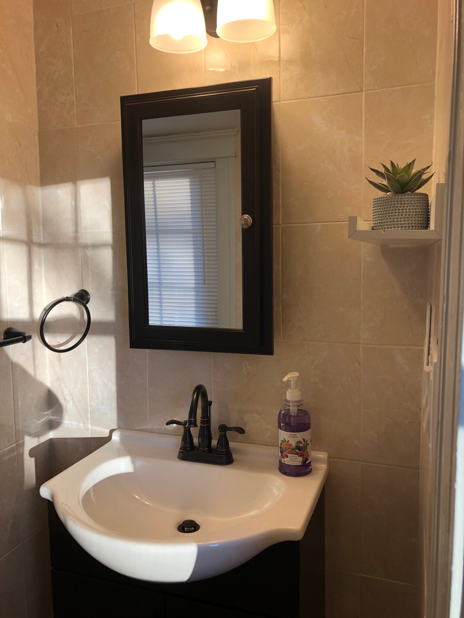 Building Photo - 61 Hadwen Rd