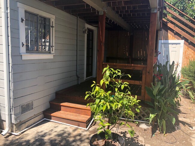 Deck - 2110 11th Ave