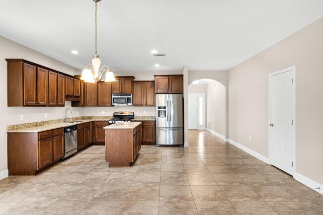 Building Photo - 36 Dickens Dr