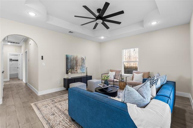 Building Photo - 907 Colorado River Dr