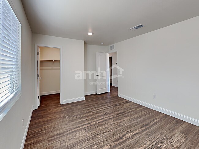 Building Photo - 704 Sienna Rising Drive
