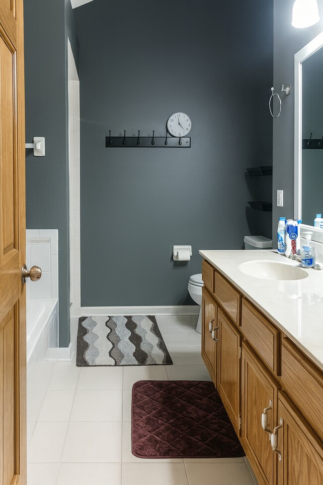 Building Photo - 585 Casey Ct