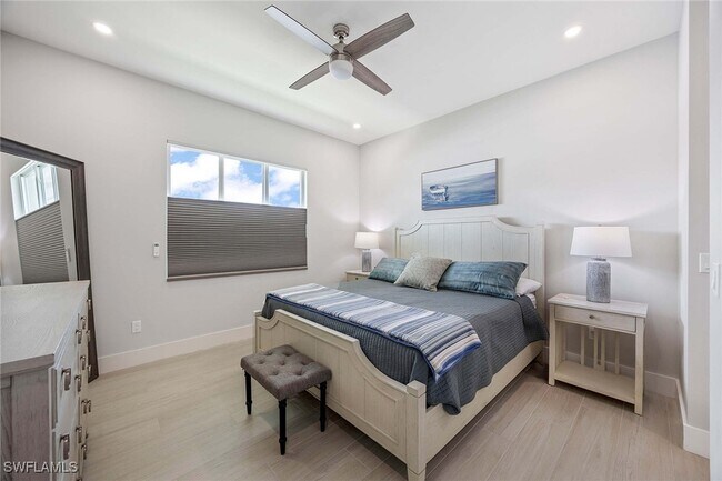 Building Photo - 1395 Curlew Ave
