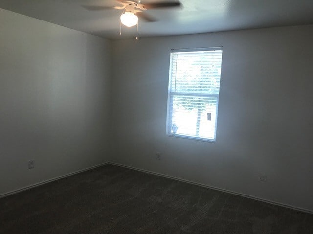 Building Photo - 1045 Cavern Dr