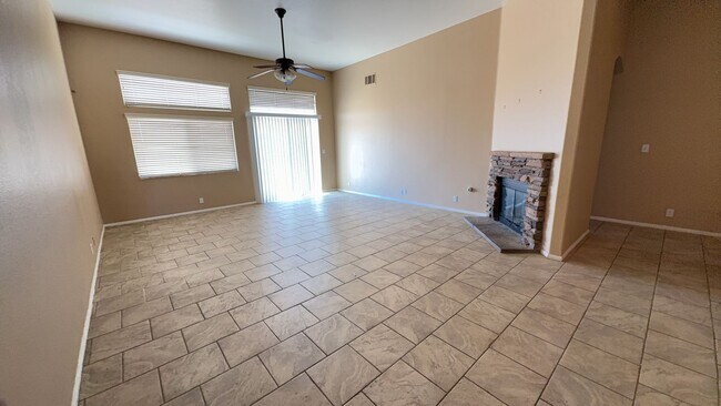 Building Photo - 21247 Chardonnay Dr