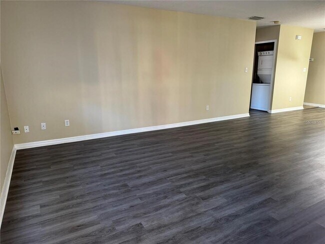 Building Photo - 4818 Tangerine Ave