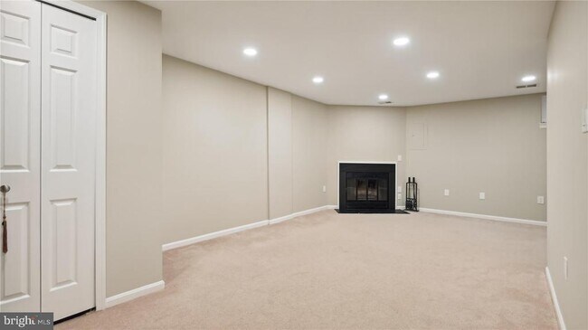 Building Photo - 6312 Chimney Wood Ct