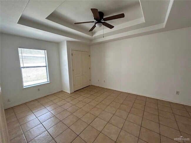 Building Photo - 1503 E Coyote St