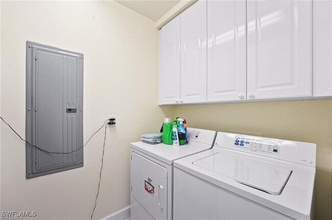 Building Photo - 11600 Court Of Palms