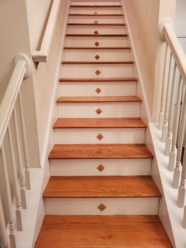 Building Photo - Tranquil Expanse : 4BR | 2.5 BA , House in Moncks Corner