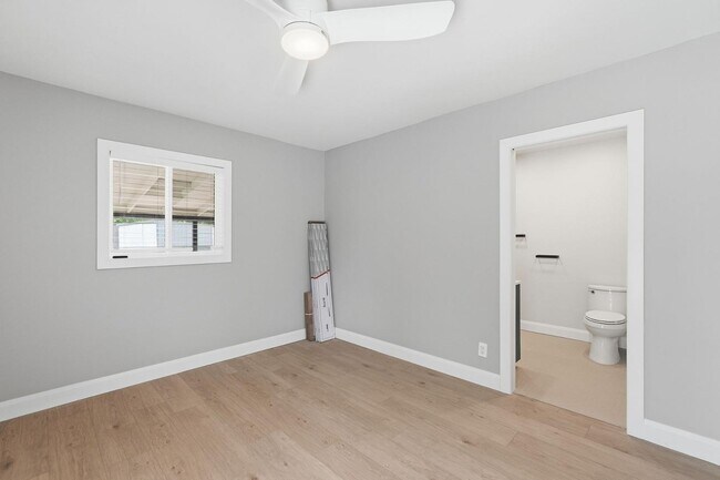 Building Photo - 6819 E Paradise Pkwy