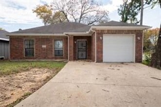 Building Photo - Great Dallas home close to Downtown!