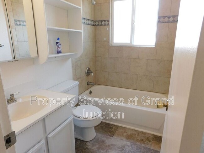 Building Photo - 2776 Grant Ct