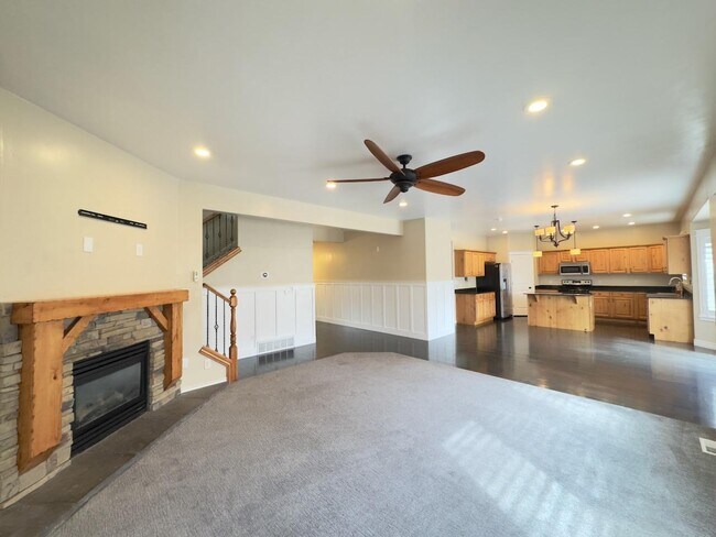 Building Photo - 1078 Cinnamon Ridge Dr