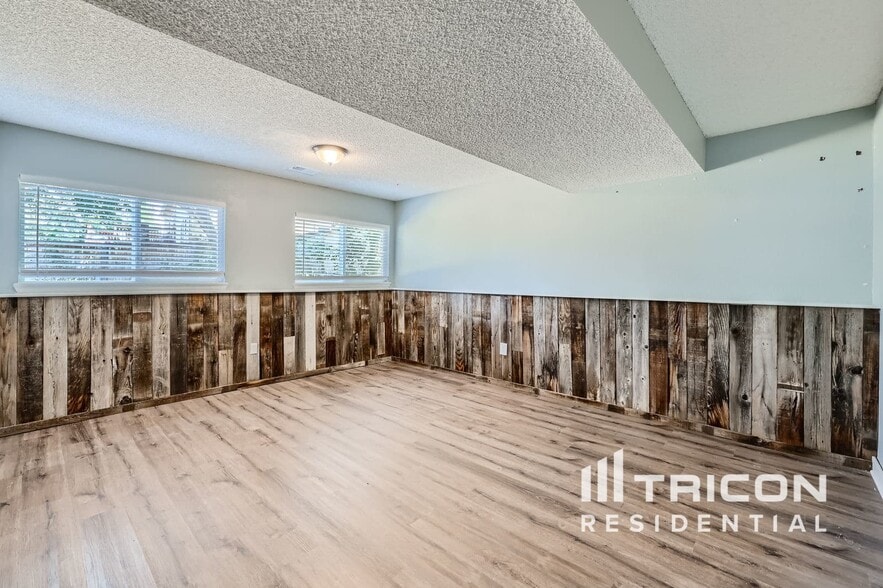 Building Photo - 385 Mountain Cloud Cir