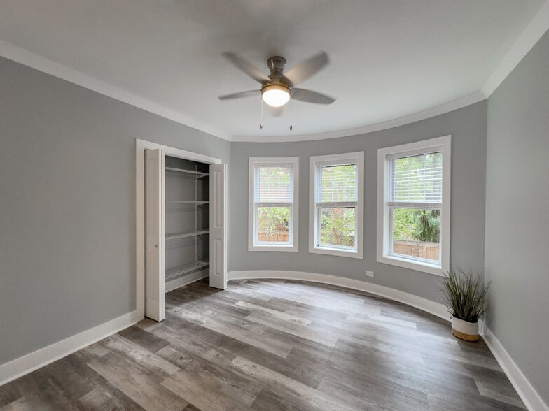 Building Photo - 2125 W Giddings St