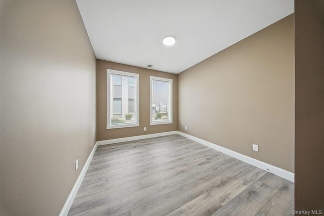 Building Photo - 7 Giada Ln