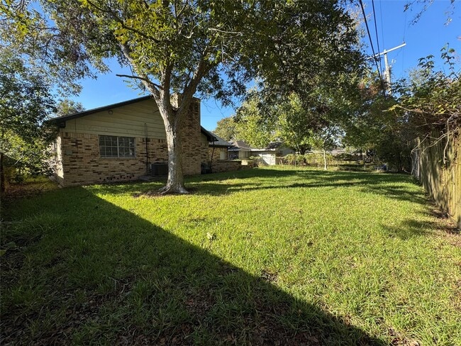 Building Photo - 1113 Cora St