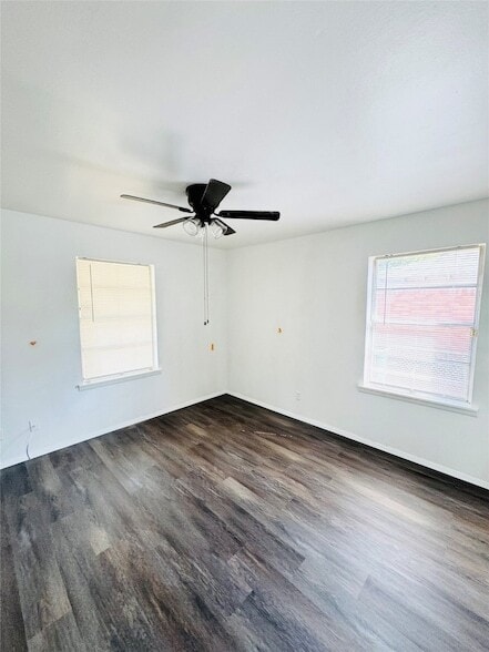 Building Photo - 207 S Nachita Dr