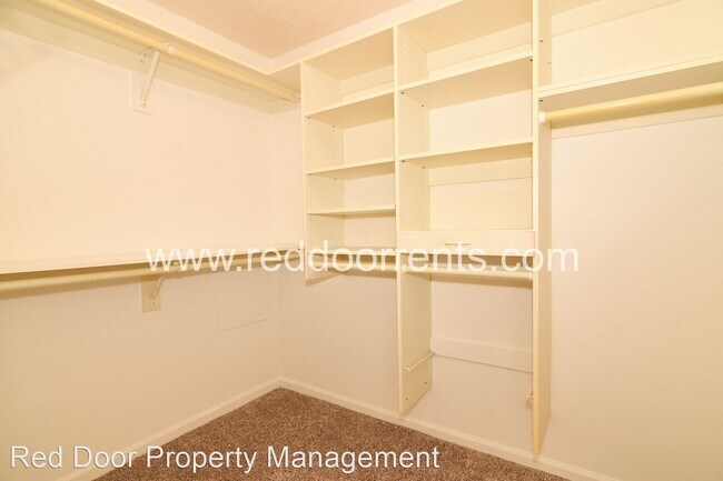 Building Photo - 4 br, 2.5 bath House - 12854 Fleetwood Drive