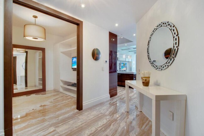 Building Photo - 9703 Collins Ave