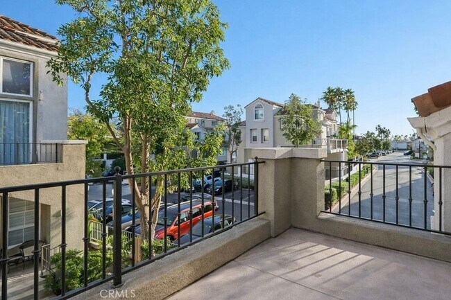 Building Photo - 26 Vía Cordoba