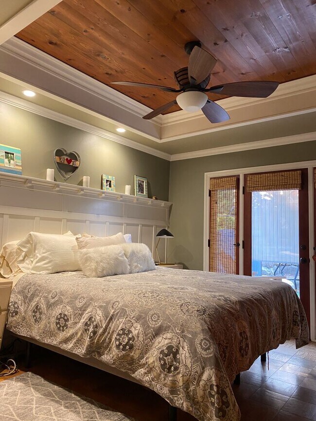 Building Photo - Coming Soon... Beautifully Updated Home in Central Location