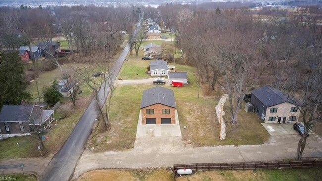 Building Photo - 13134 Pine Rd NE