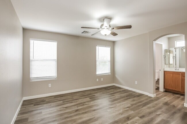 Building Photo - 9060 Starling Wing Pl