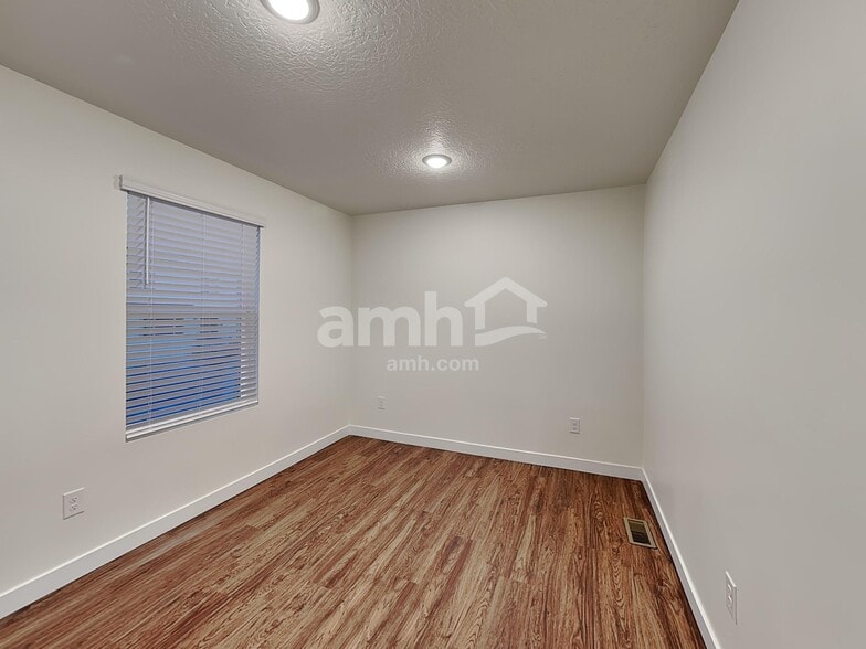 Building Photo - 3442 N Annabell St