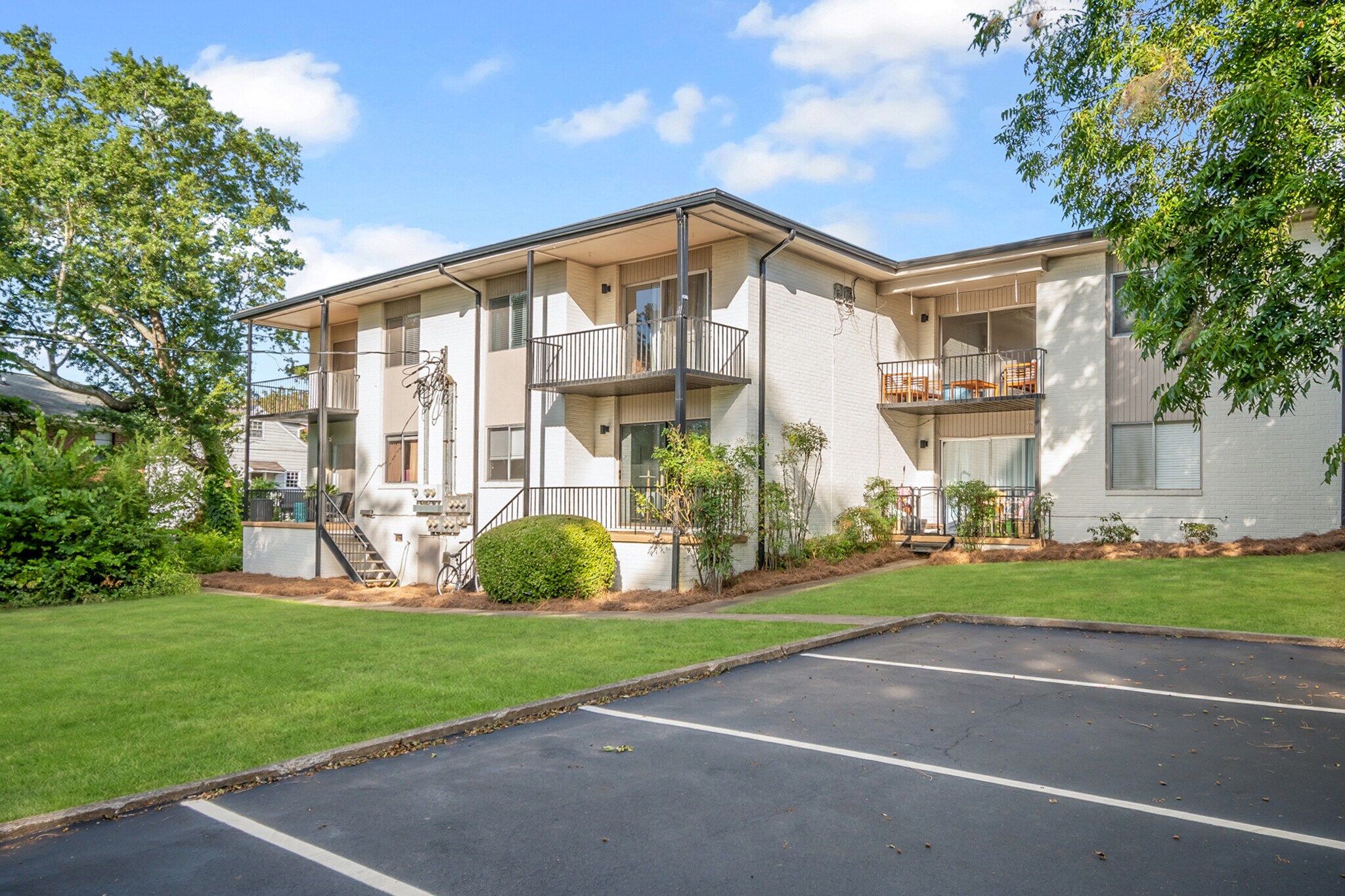 Building Photo - 1794 S Lumpkin St