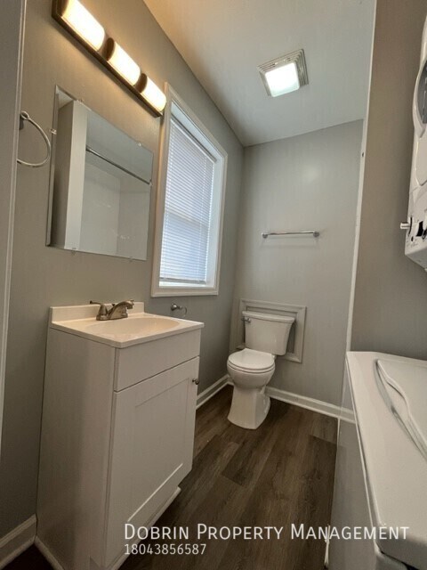 Building Photo - 1721 Blair St