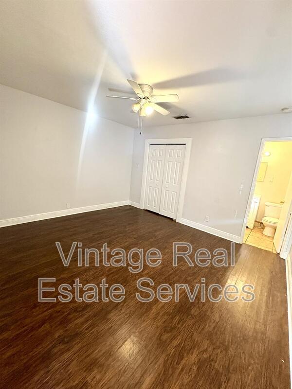 Building Photo - 2168 8th Ave N