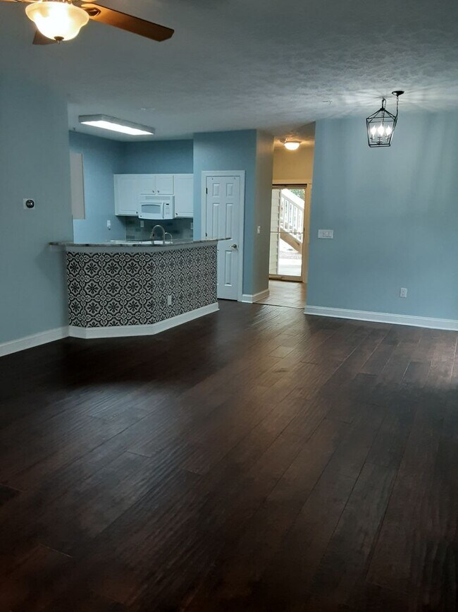 Building Photo - 5090 Windsor Green Way
